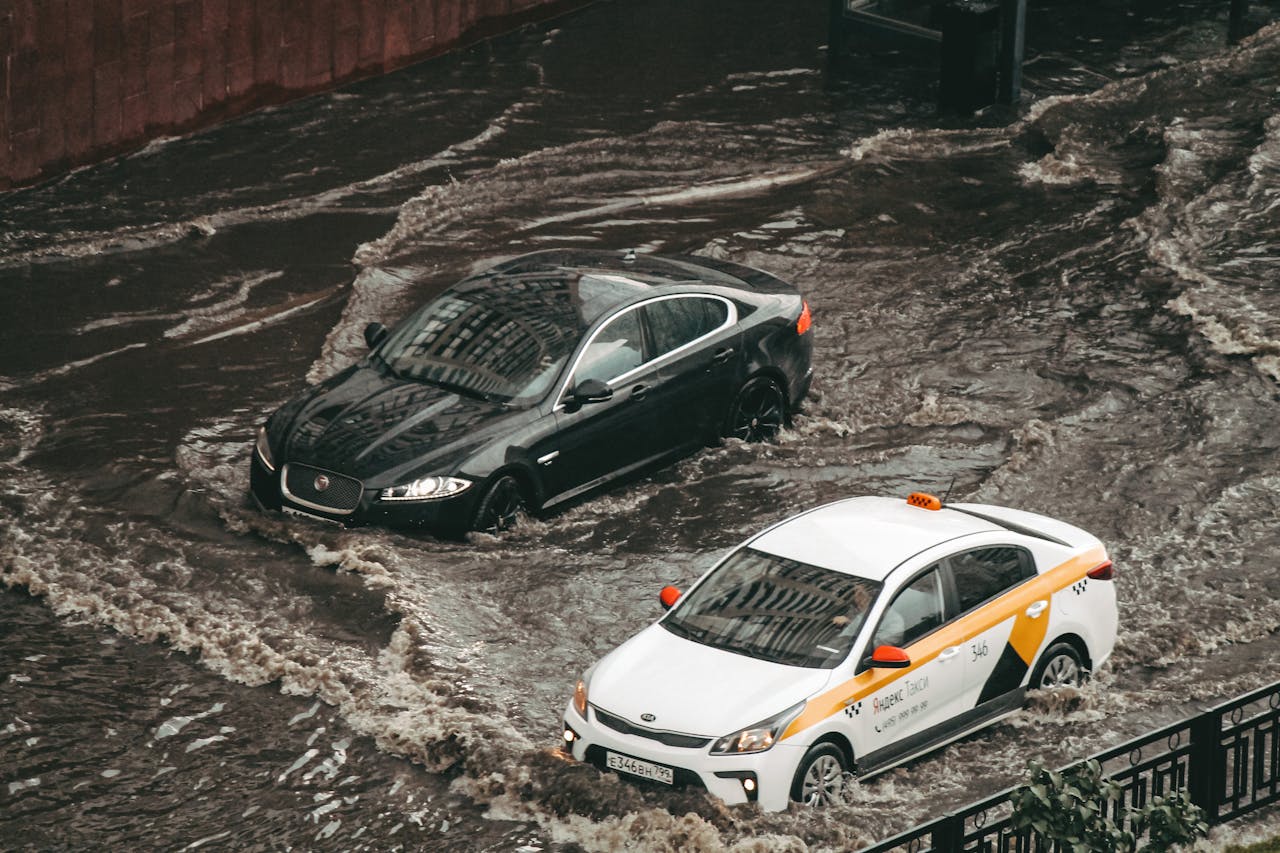 Carro de enchente vale a pena? O que você precisa saber