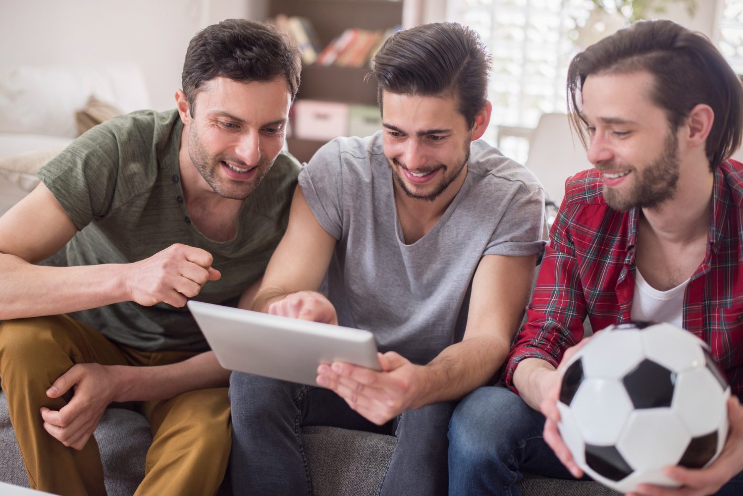 Apps de streaming de futebol: melhores opções pagas e gratuitas