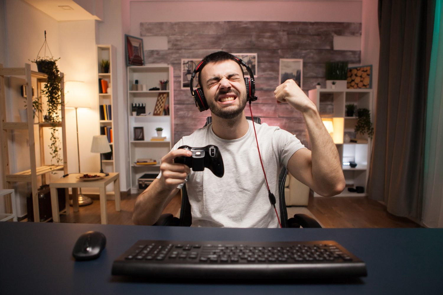 Como deixar de ser “mais um canal de Roblox” e ter uma identidade própria