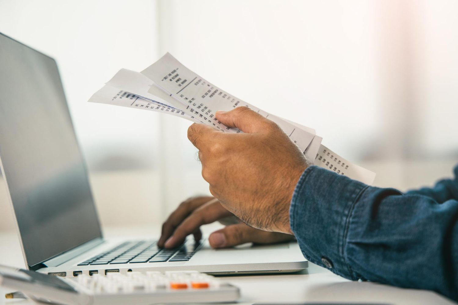 Recibo e nota fiscal é a mesma coisa? Diferenças e quando emitir