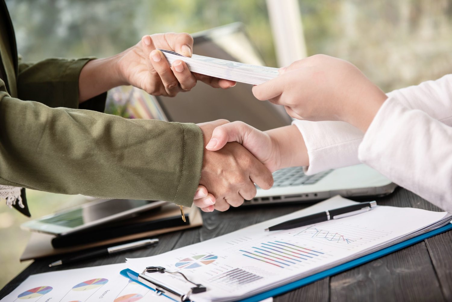 7 maneiras de levantar dinheiro para abrir empresa